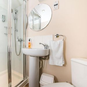 Single Room Private Bathroom